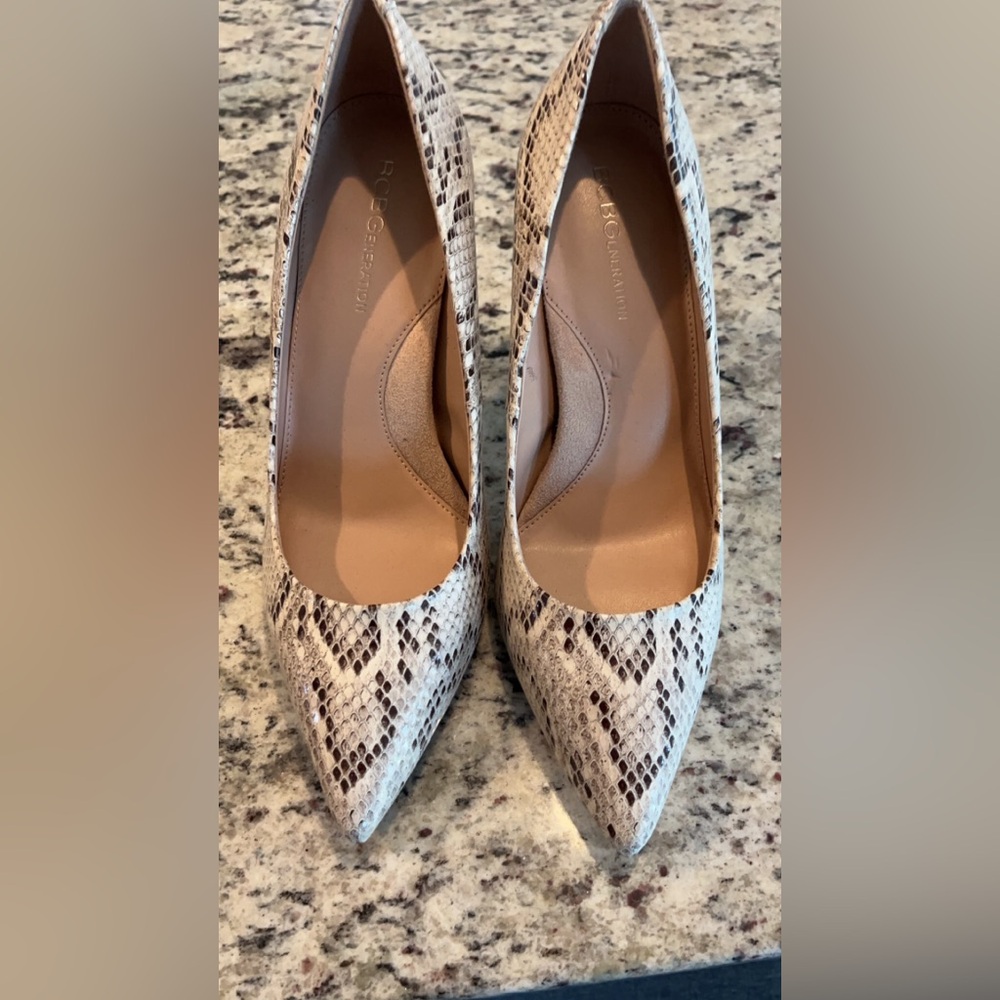 BCBG Snake print heels